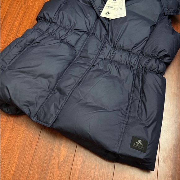 Macpac Navy Blue Hooded Women's Vest - Picture 14 of 15